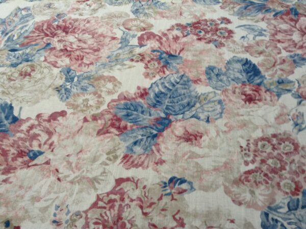 Chambord Vintage Faded Chintz Floral Linen - ROUGE - Image 5
