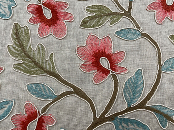 Brookland Floral Embroidered Pure Linen - ROUGE - Image 8