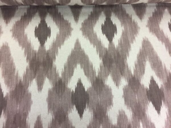 Large Diamond Trellis Ikat Linen: 280cm - LONDON CLAY - Image 4